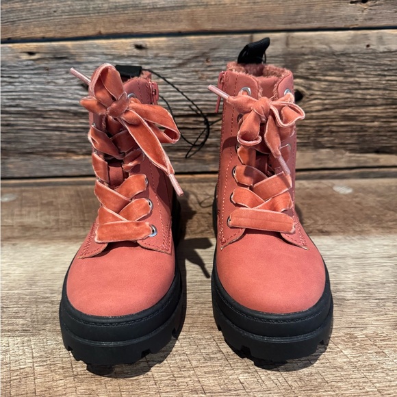 Women's Coral Lace-Up Boots - Picture 2 of 5